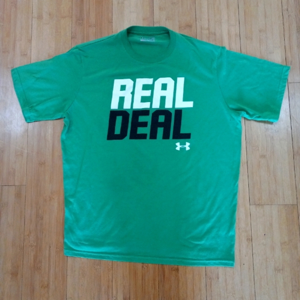 Green under armour heatgear t shirt. Size large